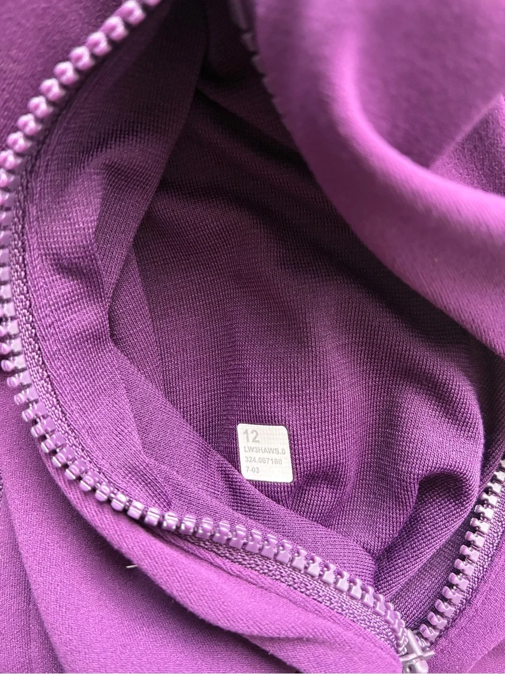 Lululemon Hooded Define Jacket Nulu Dramatic Magenta Size 12 Tag Included